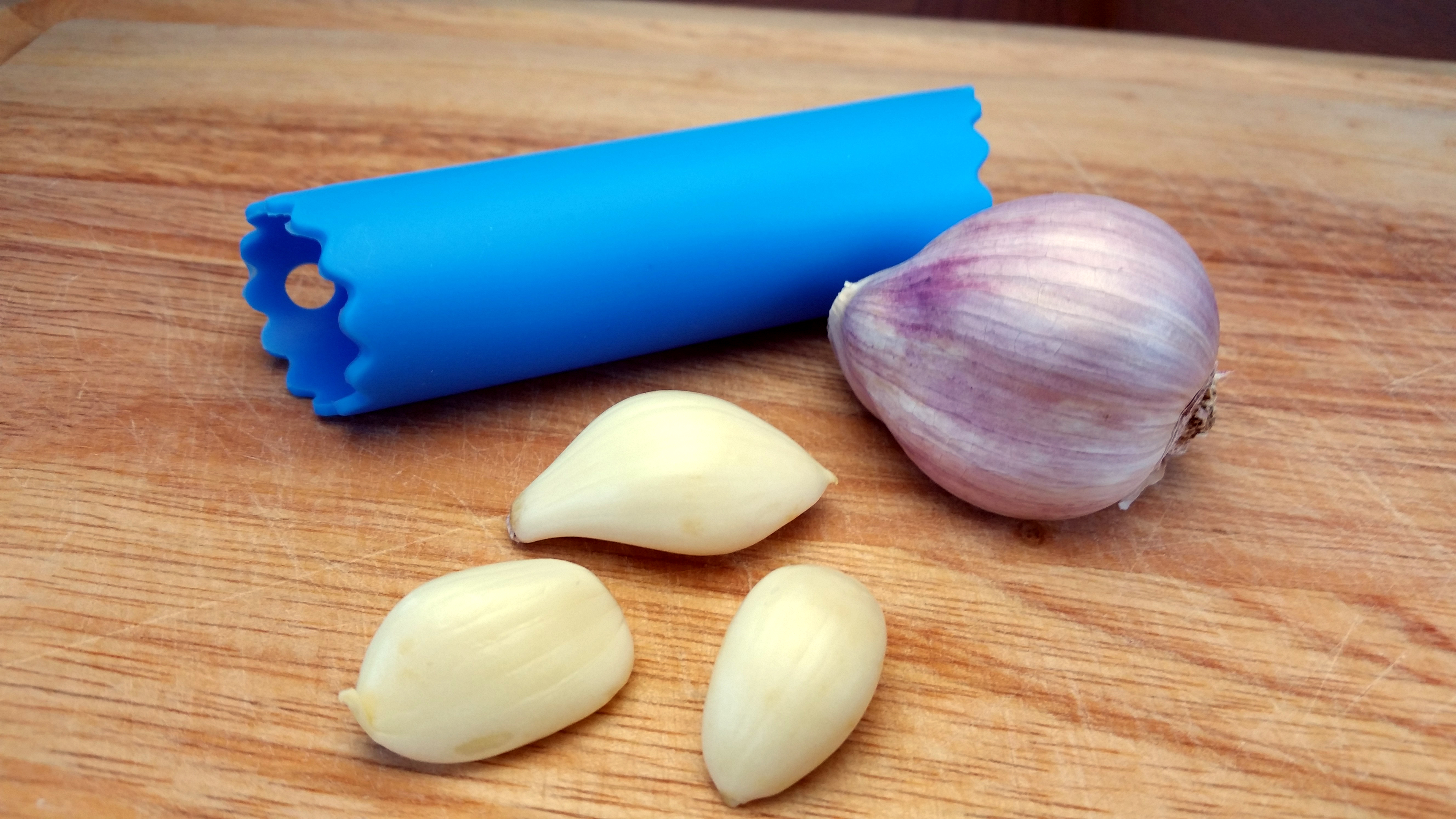 Garlic Peeler
